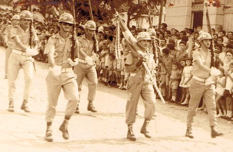 À época, o Tenente Jairo desfilava como porta-bandeira da Guarda Territorial, em Porto Velho, nas celebrações patrioticas de 7 de setembro